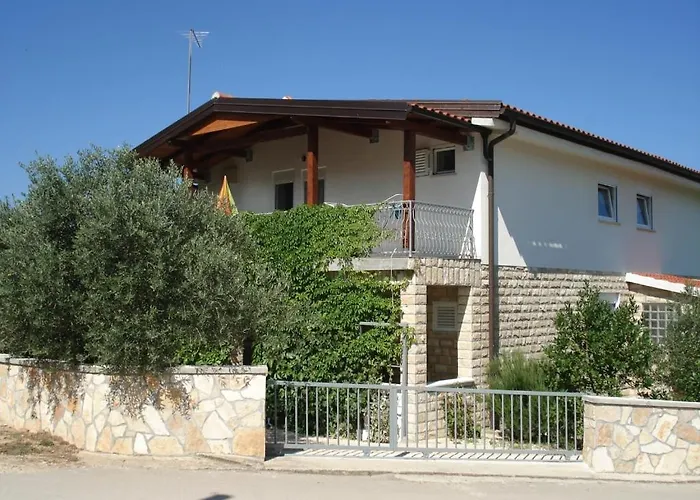 Apartment In With Terrace, Air Conditioning, W-lan 5013-3 Drage