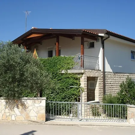Apartmán In With Terrace, Air Conditioning, W-lan 5013-3 Drage